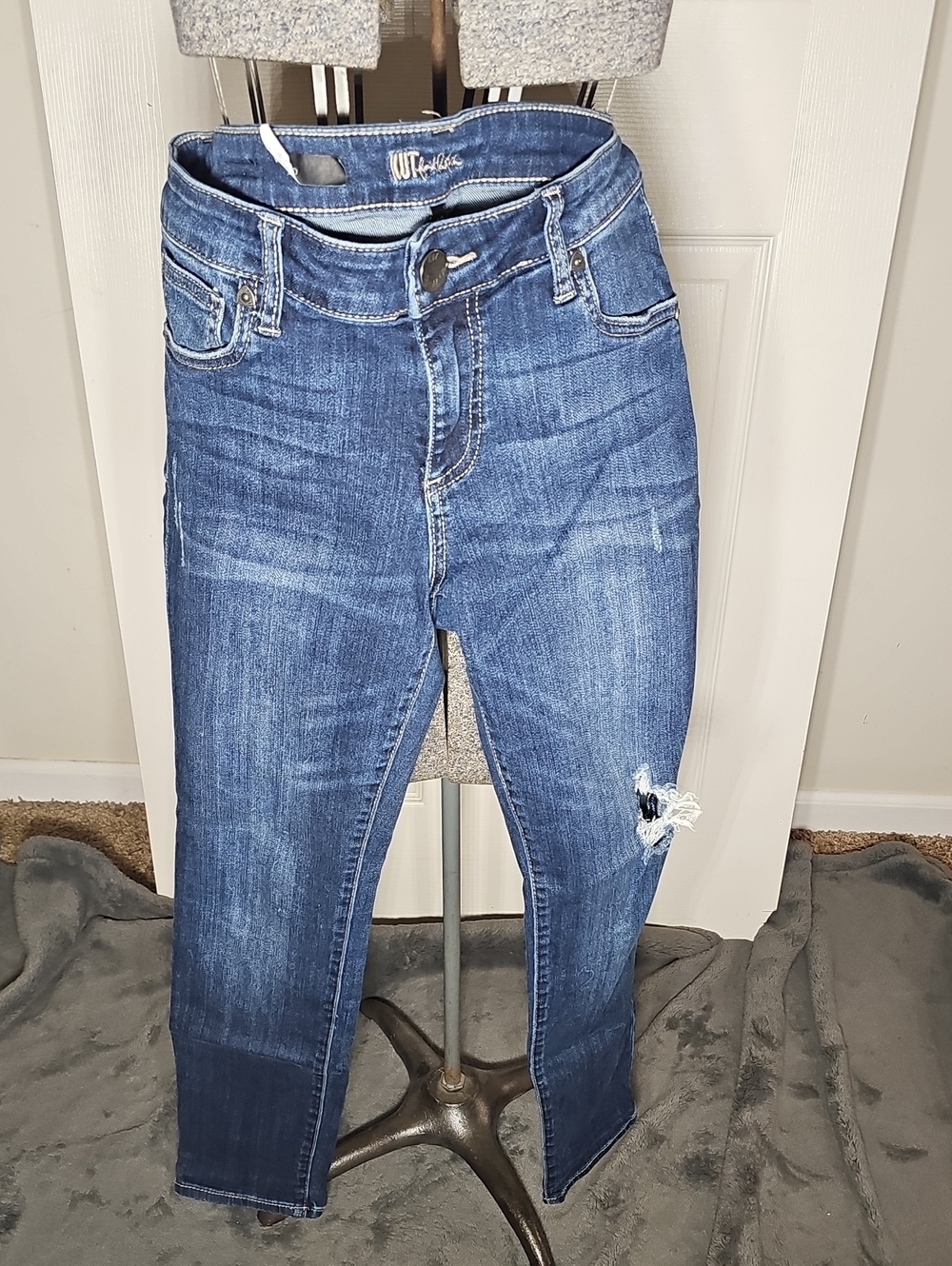 Kut From The Kloth Boyfriend Jeans Distressed Medium Wash Petite Size 2P